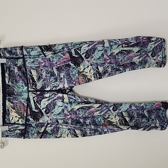 Lululemon Run: Top Speed CropIridescent Multi Size 6 - Picture 7 of 16